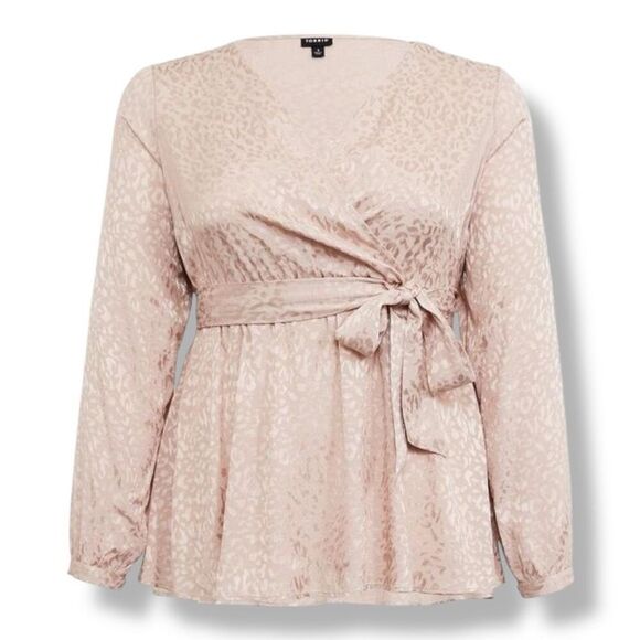 Torrid (2X) Jacquard Surplice Leopard Top - Shimmery Champagne Wrap Blouse - Picture 15 of 15